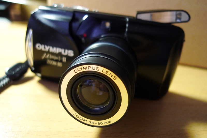 Don't think, Just film!: Olympus µ[mju:]-II ZOOM 80