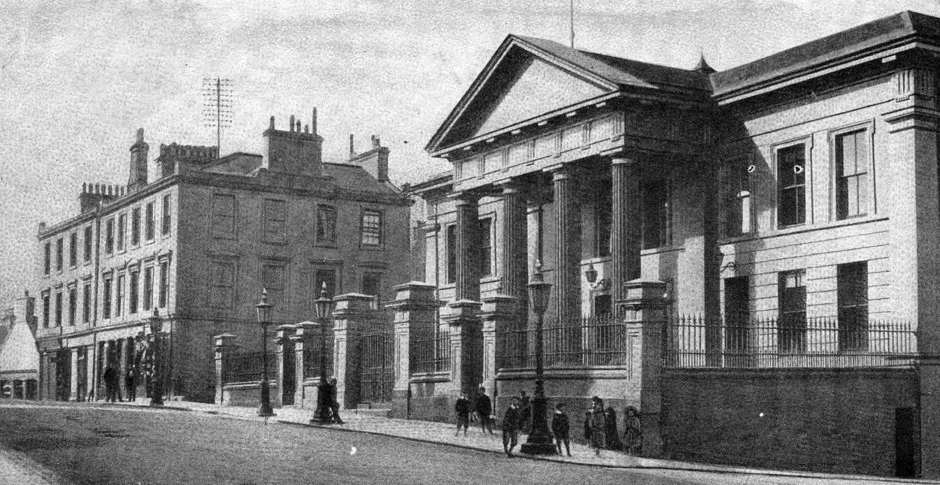 Tour Scotland Old Travel Blog Photograph Bank Airdrie Scotland