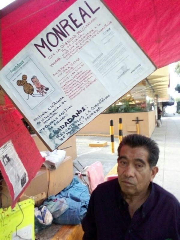 Funcionarios destruyen y roban herramienta de trabajo de Darío, boleador desde hace 44 años Funcionarios destruyen y roban herramienta de trabajo de Darío, boleador desde hace 44 años