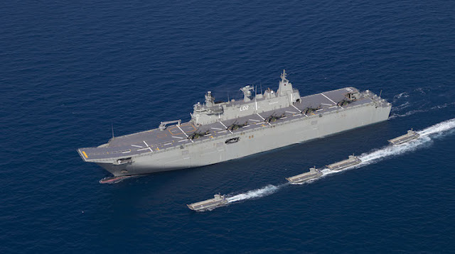 HMAS_CANBERRA_RAN_20150827_DEFENCE.jpg