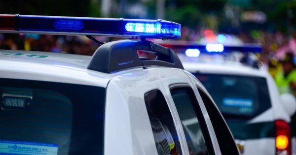 Άγρια συμπλοκή Ελλήνων και Αλβανών σε καφενείο στον Πύργο - Καταδίωξη ενός εκ των αλλοδαπών από την αστυνομία (βίντεο) Άγρια συμπλοκή Ελλήνων και Αλβανών σε καφενείο στον Πύργο - Καταδίωξη ενός εκ των αλλοδαπών από την αστυνομία (βίντεο)