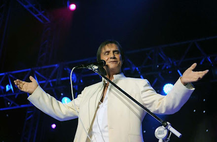 Após cantar no México e EUA, Roberto Carlos prepara mega show na Itália