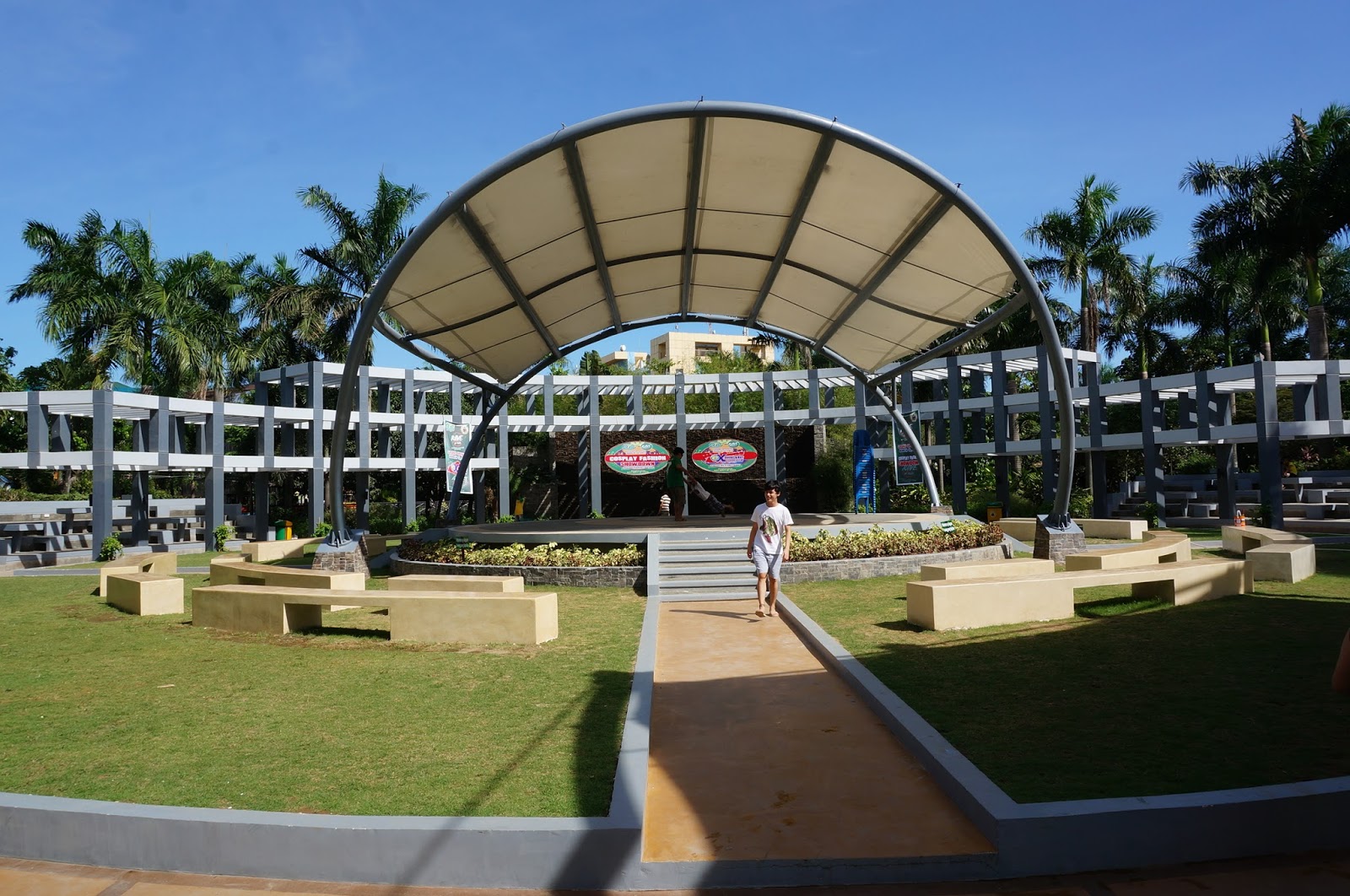 TRAVELS OF JOY: Rave of Pasig