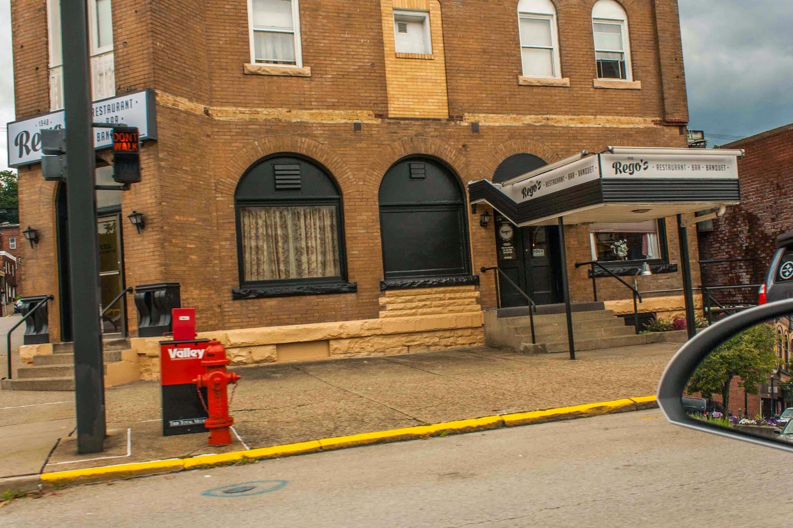 Ladee's Travels Charleroi, PA Drive through Town