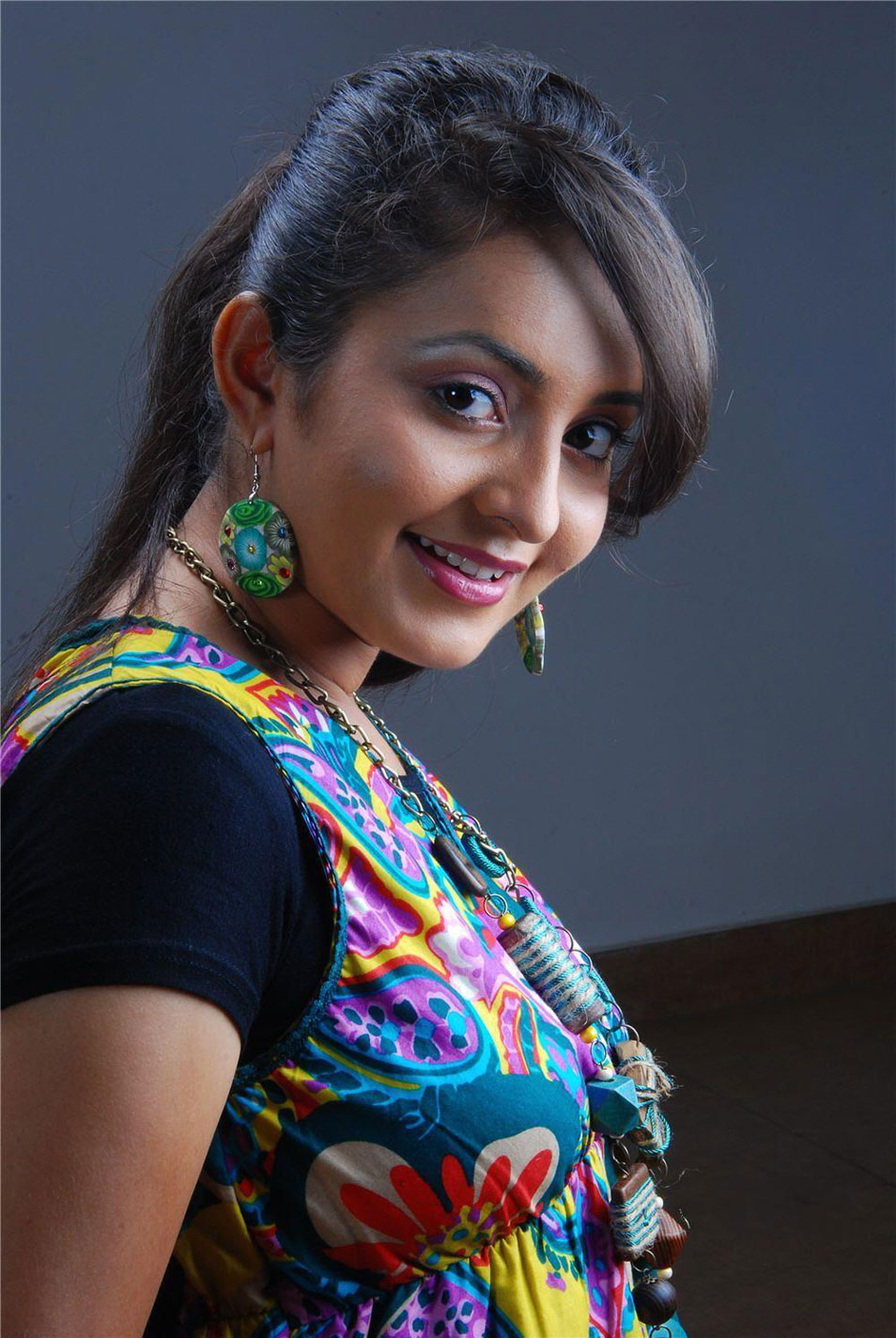Bhama Malayalam Beautiful Actress | HD Wallpapers | Video ...