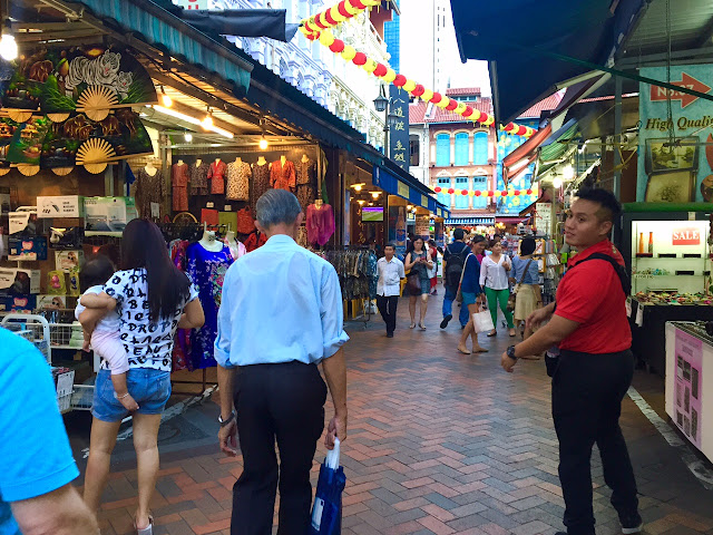 china town singapore walk the red lantern 