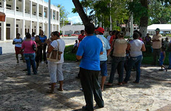 Manifestación de comuneros: piden realización de obra pública para ocho municipios de QR