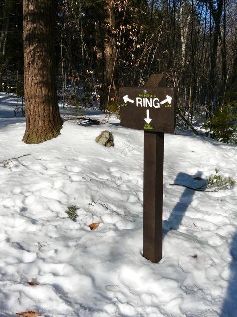 ring trail sign