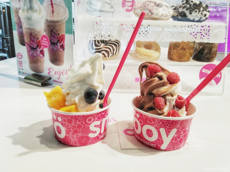 Smöoy frozen yogurt in Markthal, Rotterdam