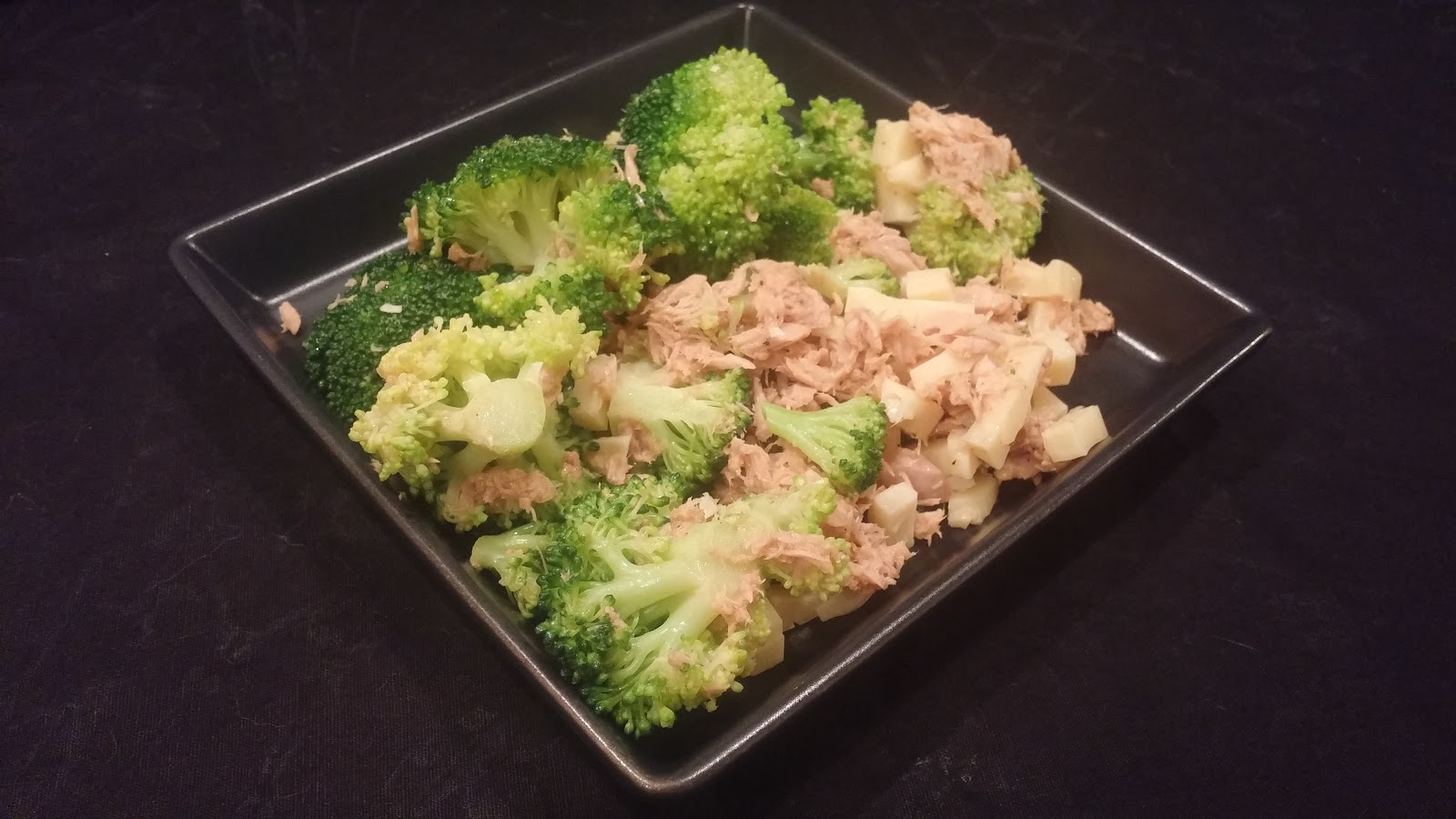 Allerlei Rezepte und mehr: Brokkoli-Thunfisch-Salat mit Käse