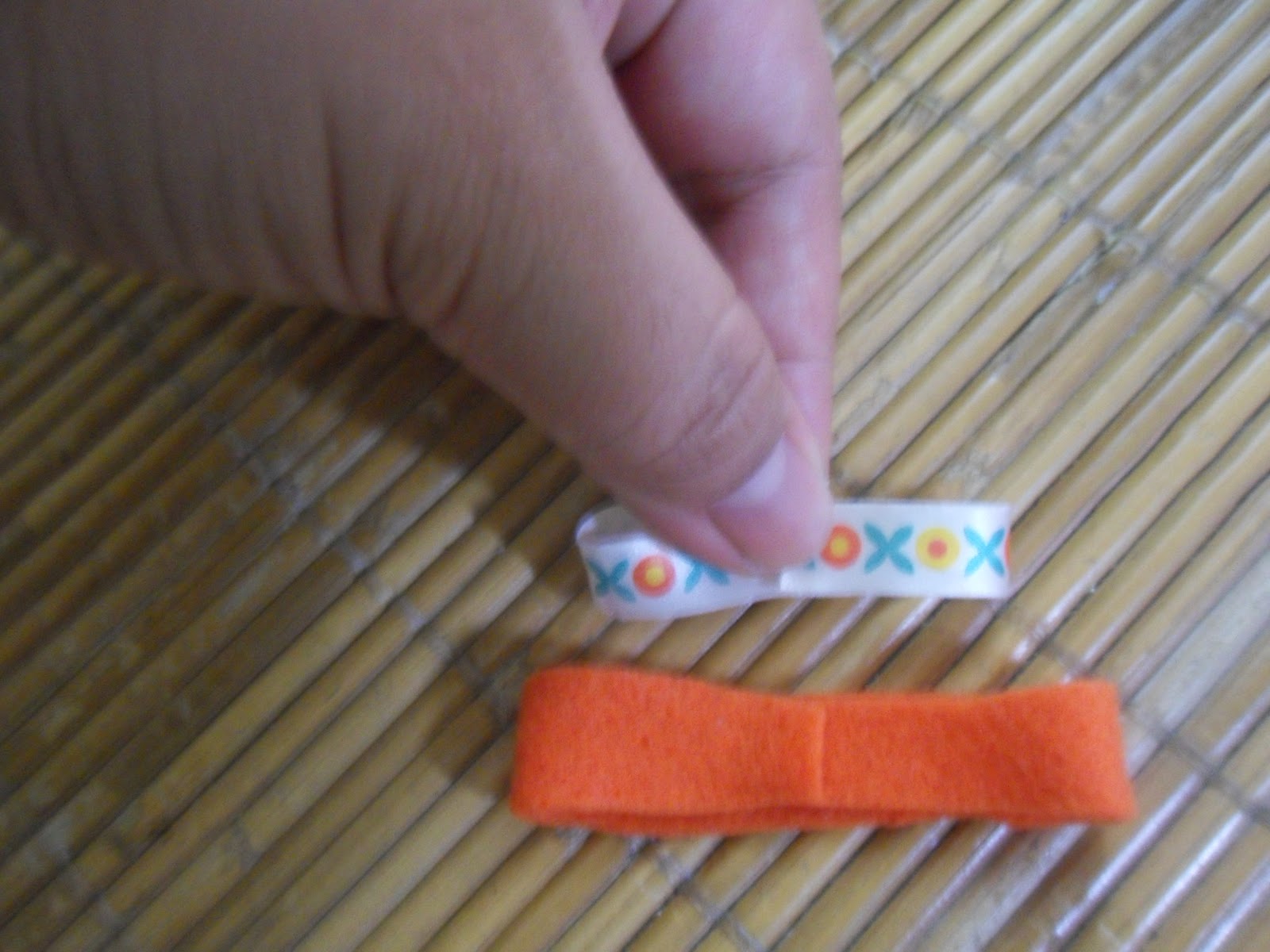 CeRiTa CitRa AwLiYa: tutorial felt hair clip