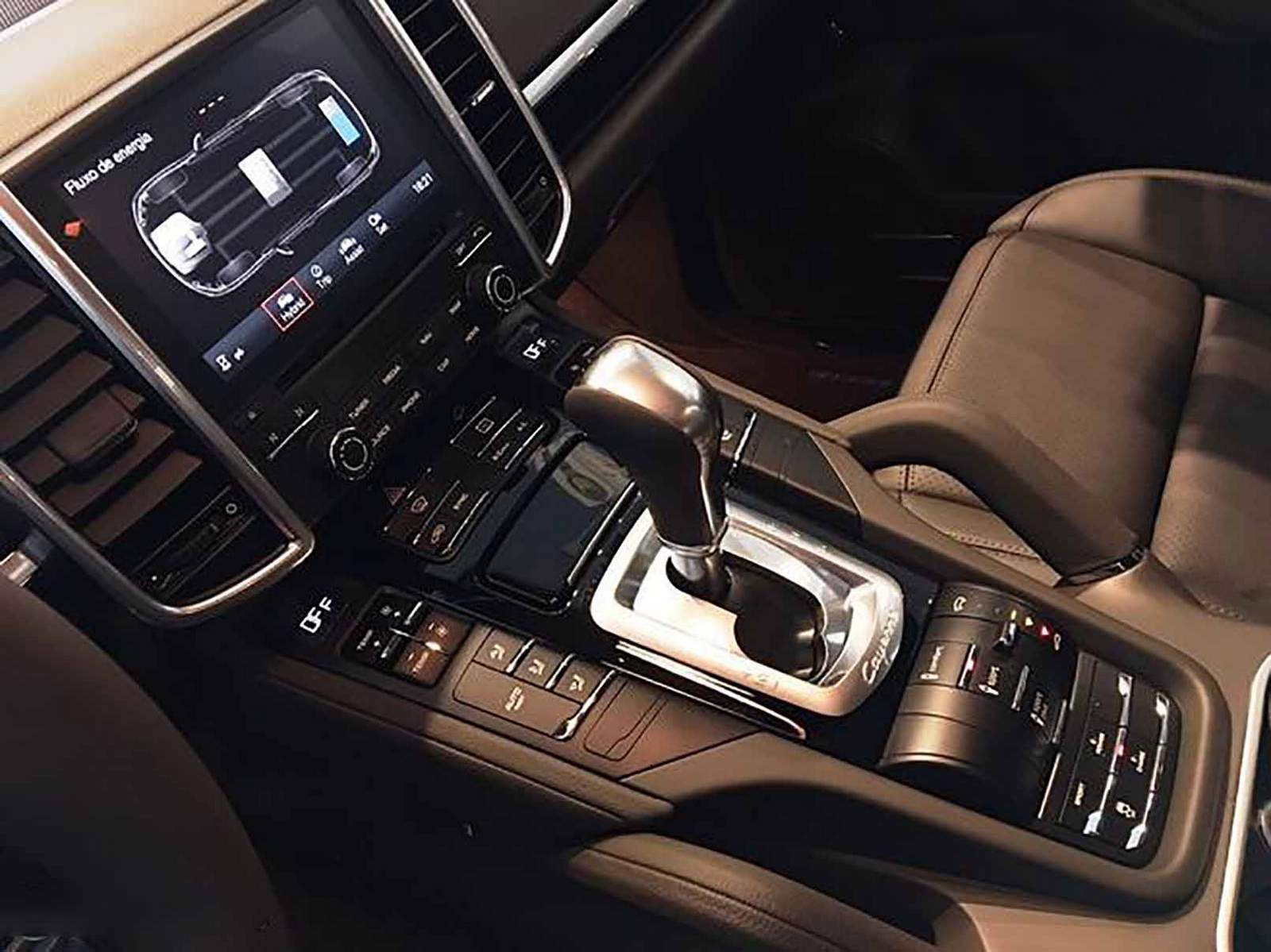 Porsche Cayenne S eHybrid preço, fotos, consumo Brasil