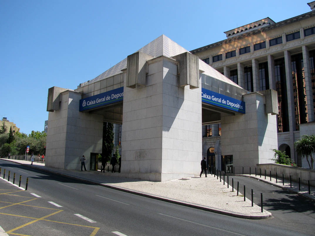 Caixa Geral de Depósitos headquarters Lisboa Photos