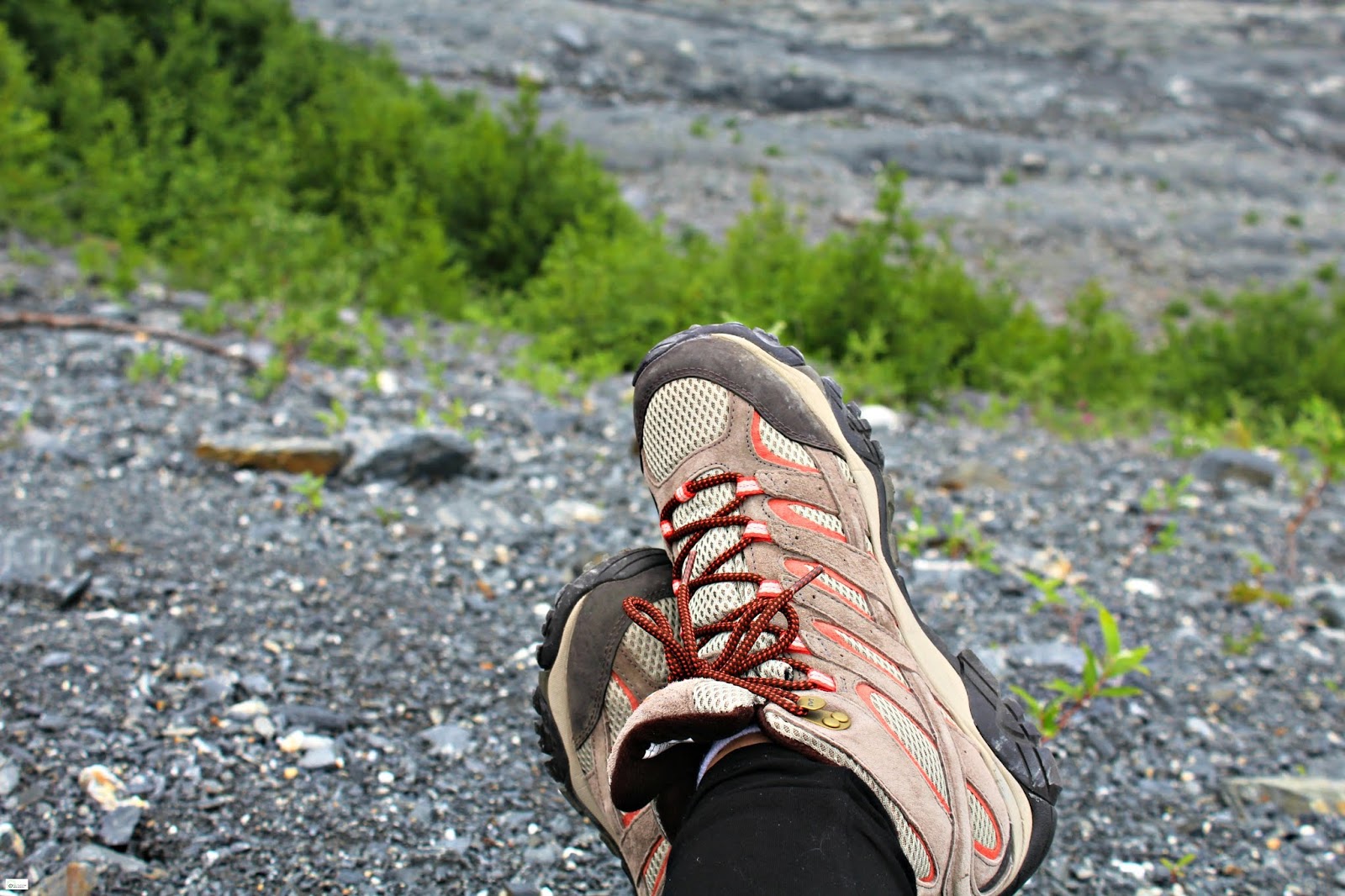 merrell women's moab 2 mid waterproof hiking boot