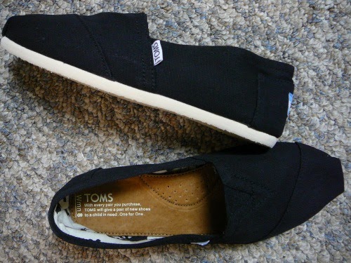 Street Vintage: TOMS Shoes - One for One