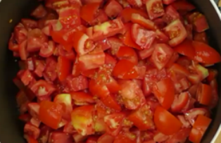 put-chopped-tomatoes