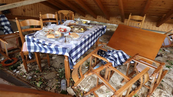 Χαλκιδική: Μαρτυρίες που συγκλονίζουν - Ο αέρας σήκωσε τον 8χρονο και τον πέταξε σε τζαμαρία! (pic-vid) Χαλκιδική: Μαρτυρίες που συγκλονίζουν - Ο αέρας σήκωσε τον 8χρονο και τον πέταξε σε τζαμαρία! (pic-vid)