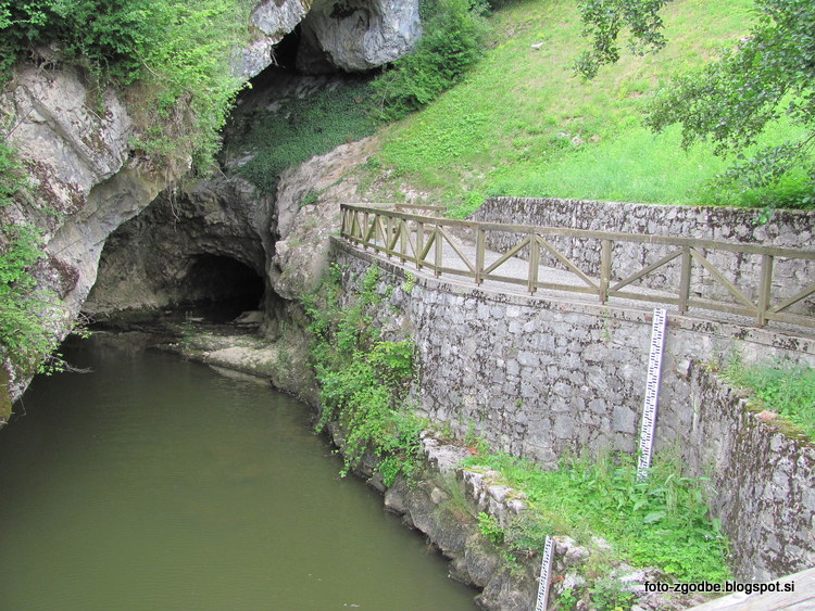 Postojna, reka Pivka, ponor Slovenija, Notranjska