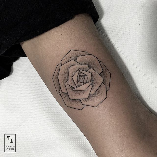 15-Rose-Marla-Moon-Geometric-Shapes-with-Tattoo-Drawings-www-designstack-co