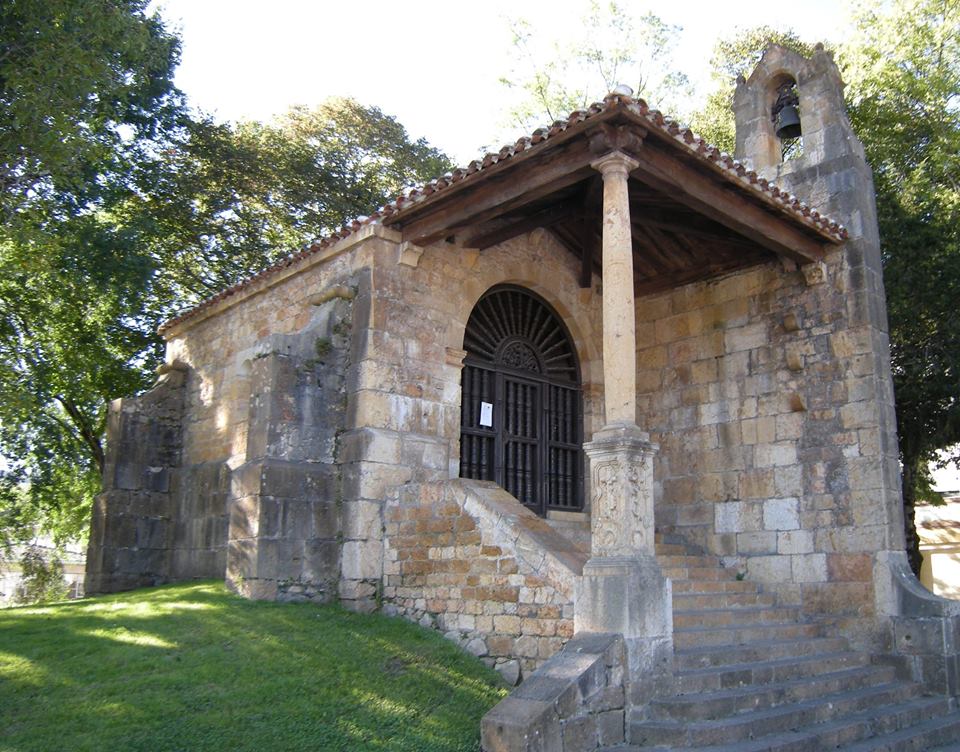 Los Viajes de Bevi, la Bellota Viajera Ermita de la Santa Cruz, Cangas