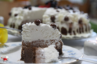 Torta sa tri vrste čokolade - Kuvajmo srcem