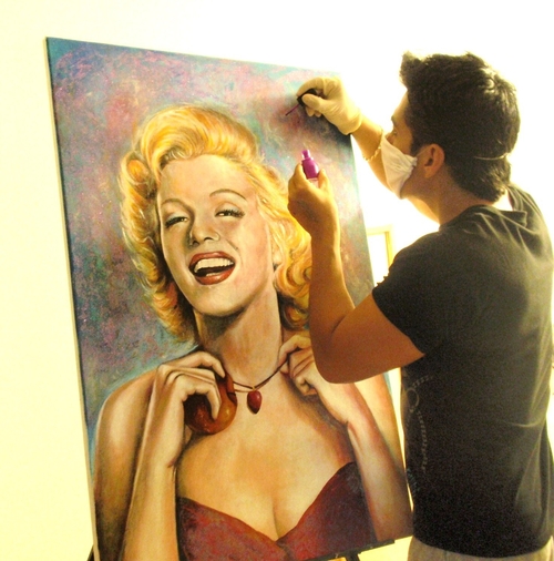 15-Marylin-Monroe-cristiam-Ramos-Candy-Nail-Polish-Toothpaste-for-Sculptures-Paintings-www-designstack-co