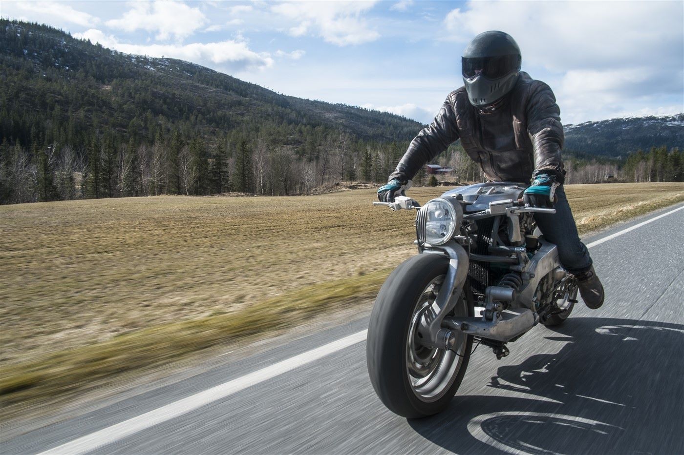 Yamaha GTS 1000 Cafe Racer