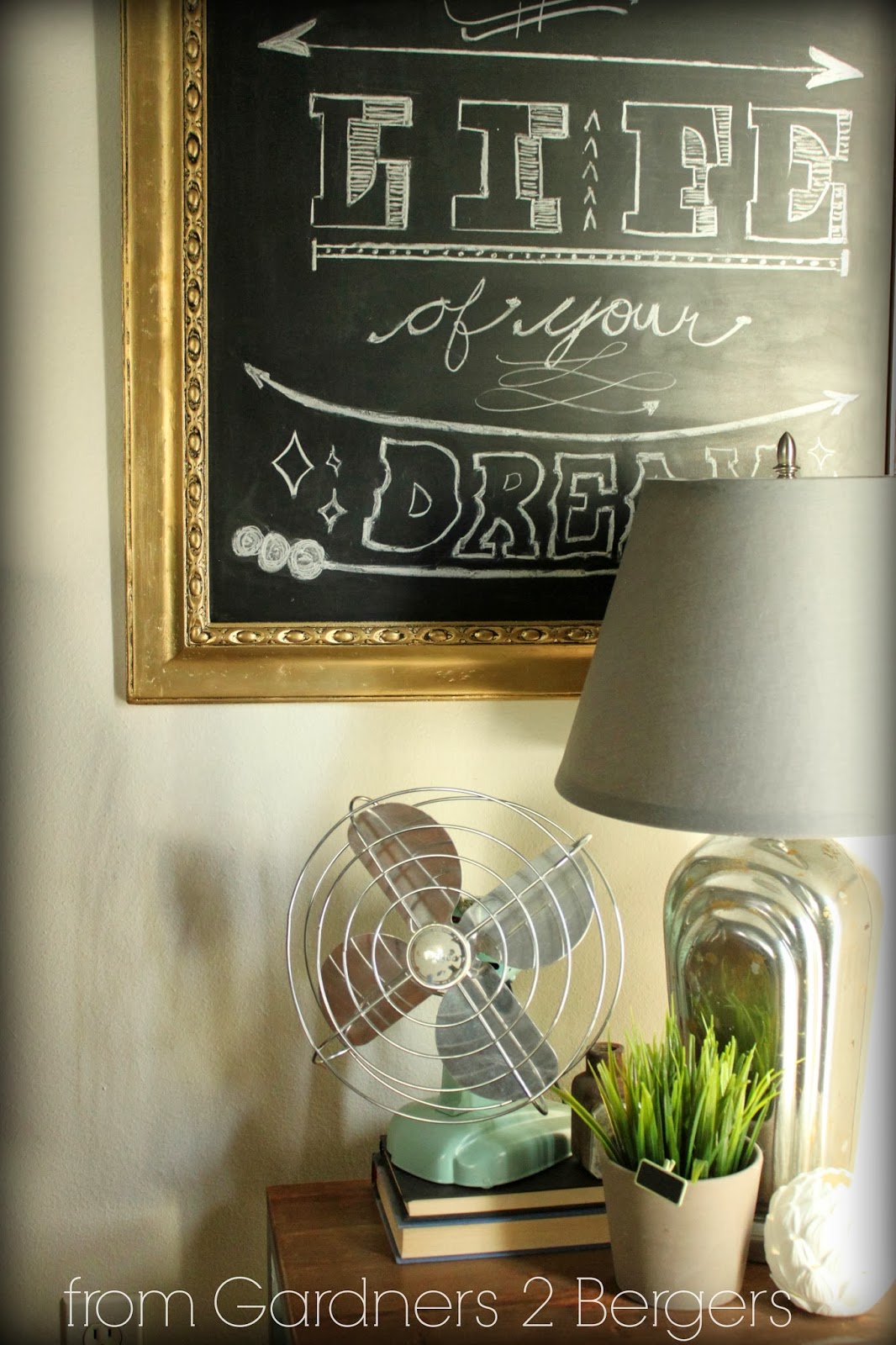 from Gardners 2 Bergers: How to DIY Gild a Gold Frame Chalkboard