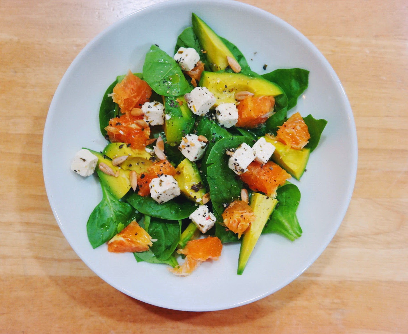 Avocado Feta Orange Salad with Baby Spinach and Pumpkin Seeds : Easy ...