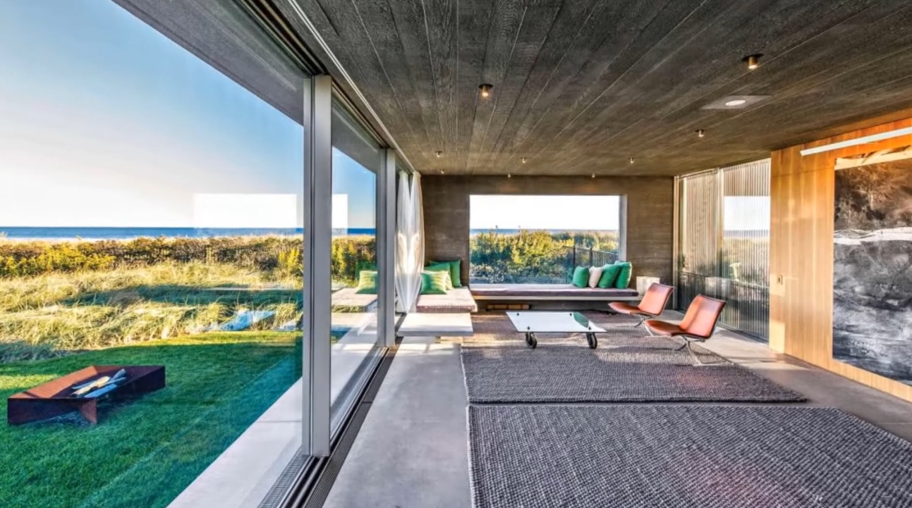 35 Photos vs. Luxury Contemporary Glass Home In New York vs. Interior Design Tour