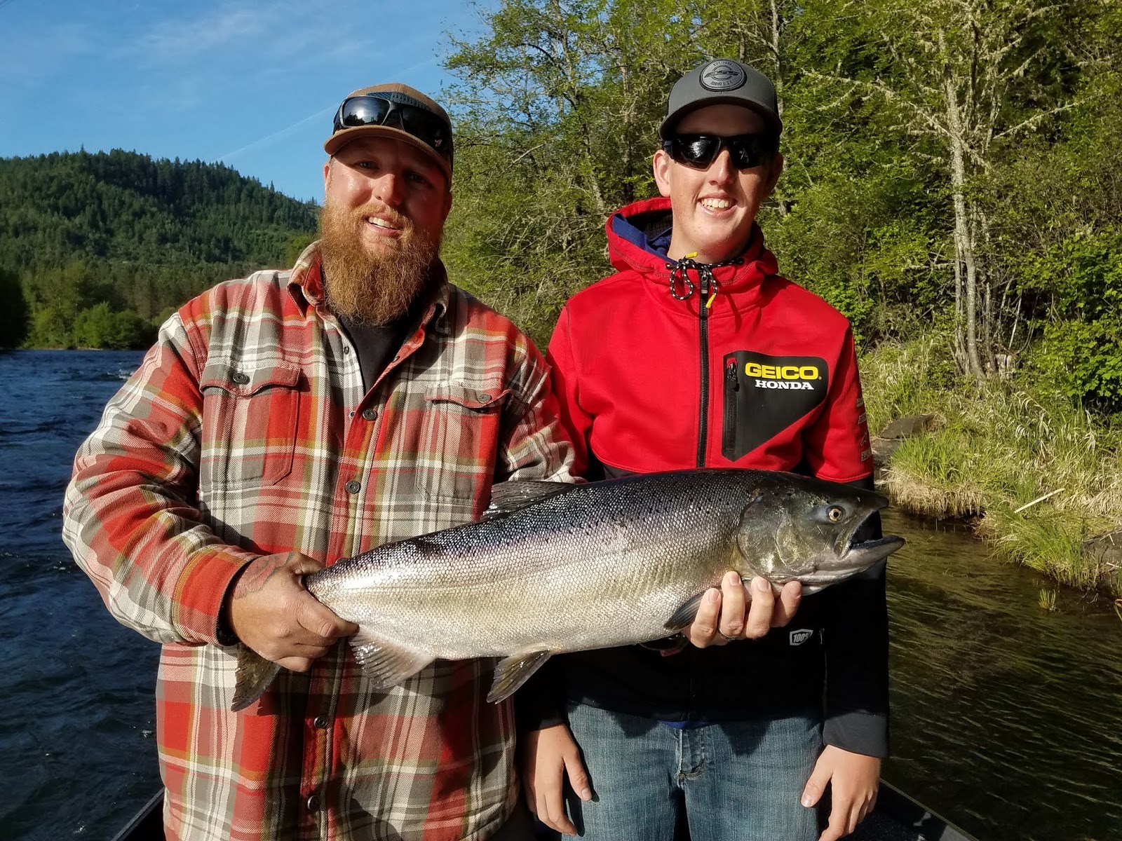 Guided Fishing on the Rogue and Umpqua Rivers' for Salmon and Steelhead