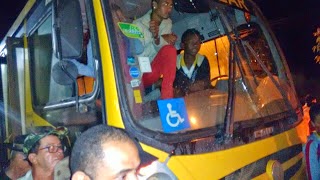 Colisão envolvendo moto e ônibus escolar, na cidade de Várzea da Roça