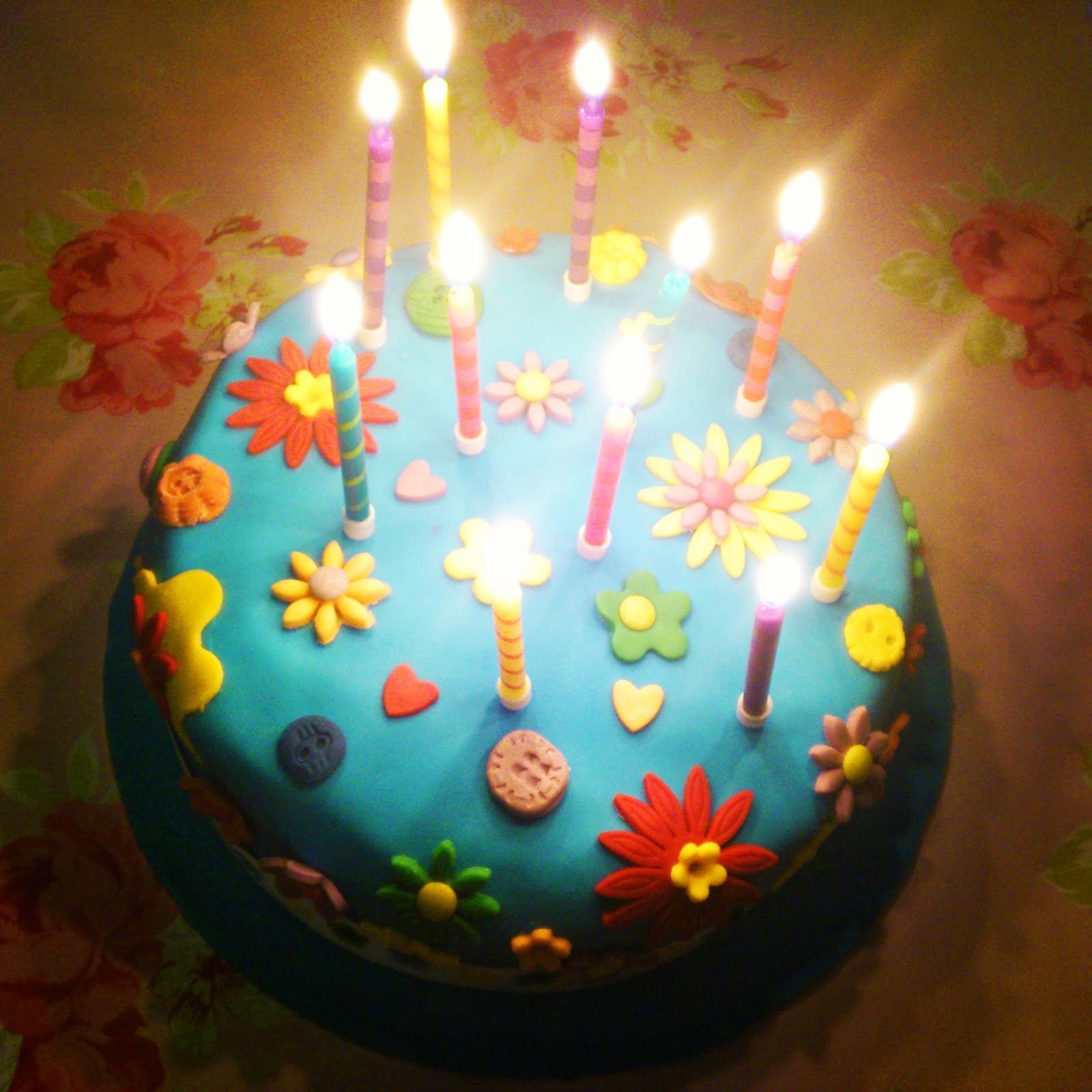 11yo s Birthday Cake How to save a cake that s sunk in the 11yo s Birthday Cake How to save a cake that s sunk in the