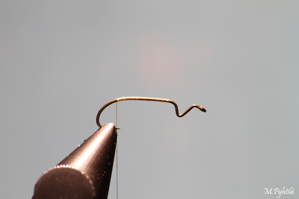 Päiväntasaajan Perhokerho Ylösalaisin Swedish Dry Fly Hook