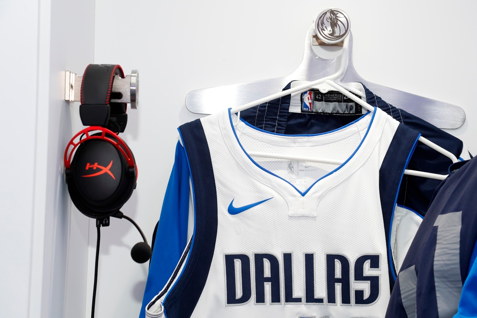 HyperX Now the Official Gaming Headset Partner of the Dallas Mavericks