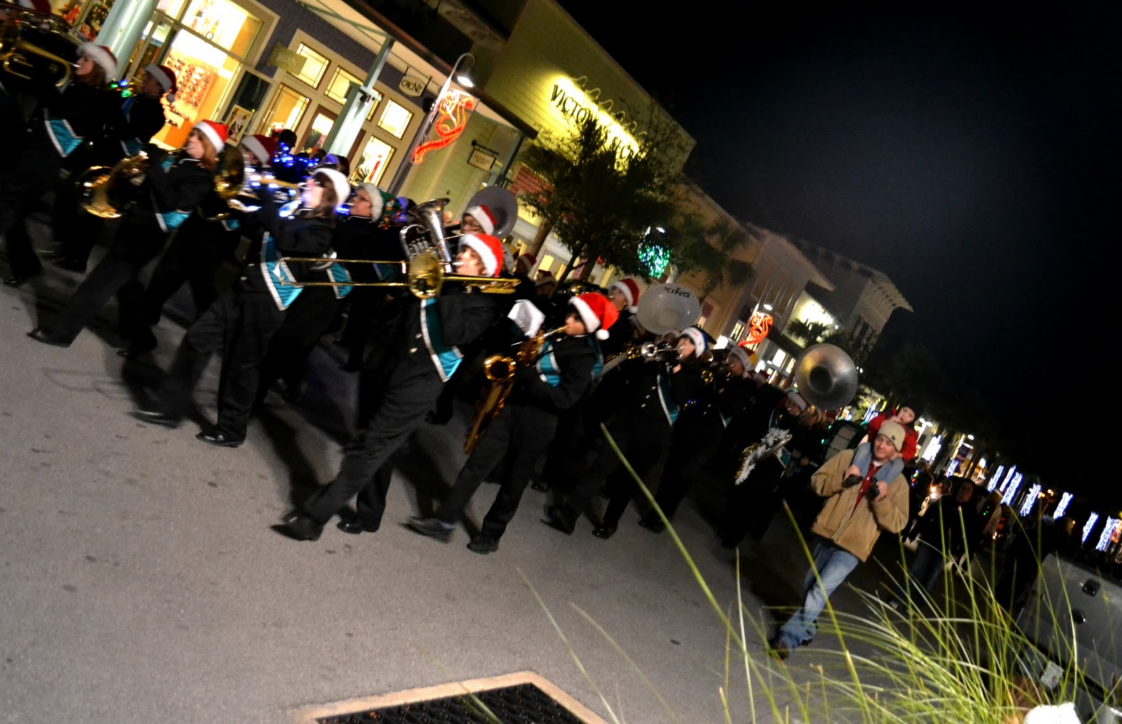 Mamma Friendly Pier Park Christmas Parade