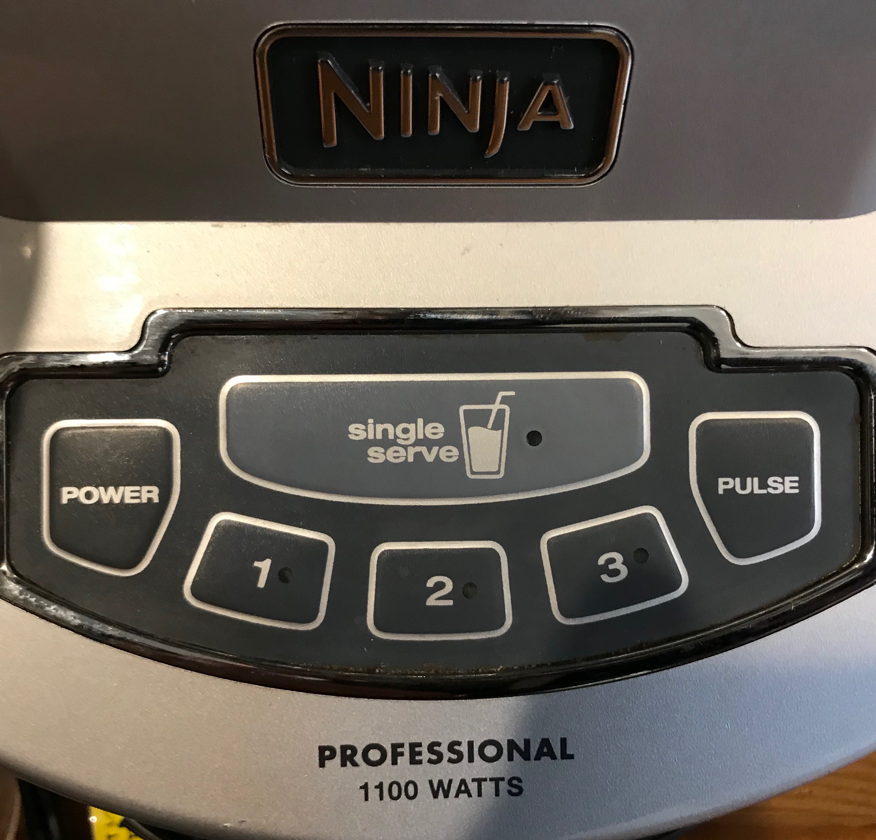GaniFit Ninja Professional 1100 Watt 3 Speed Blender (BL660) Review.