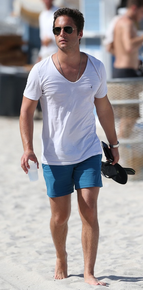 VJBrendan.com: Diego Boneta Still Hanging Out in Miami