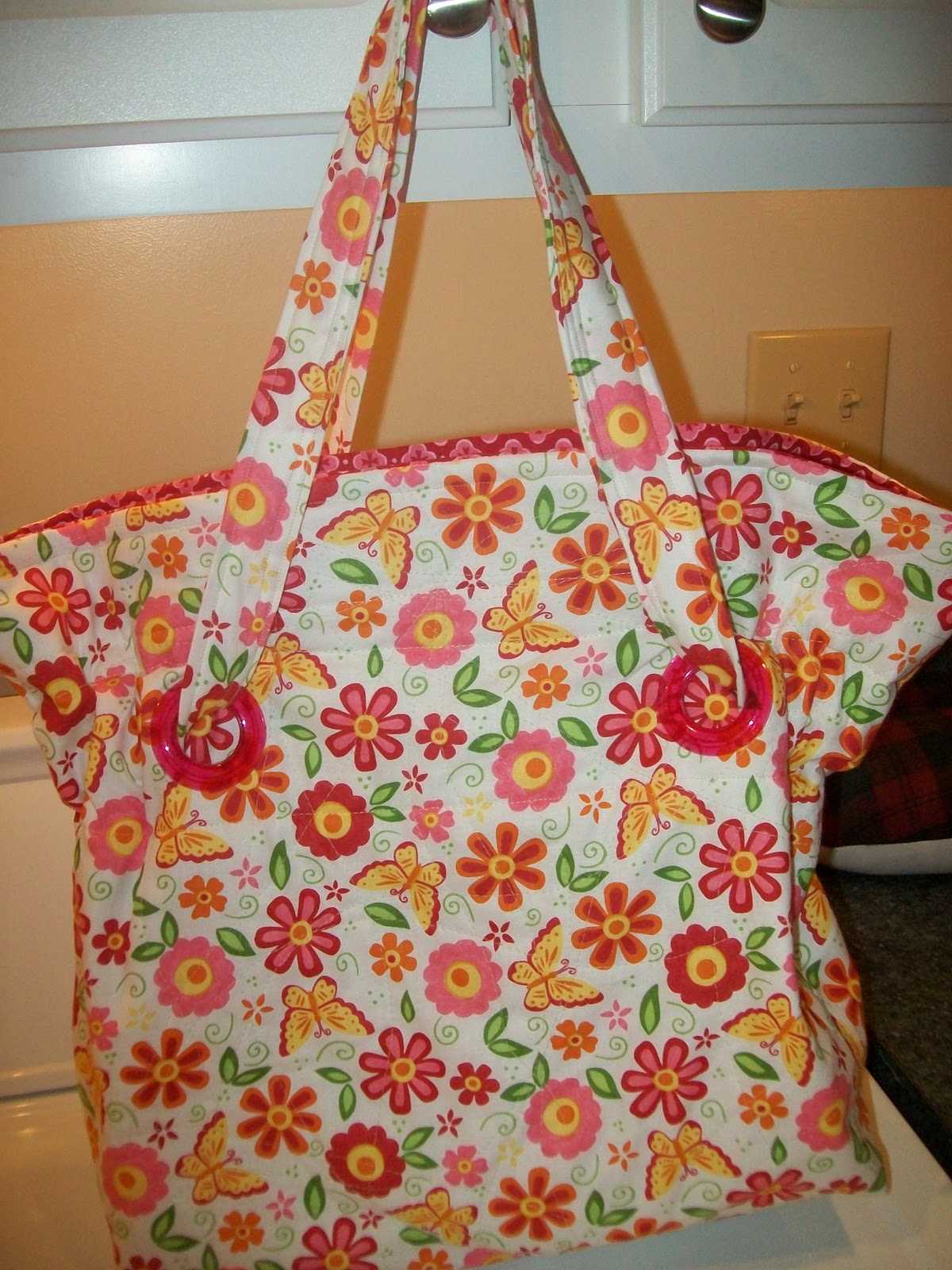 Purse Blog: cinch tote bag pattern from All People Quilt