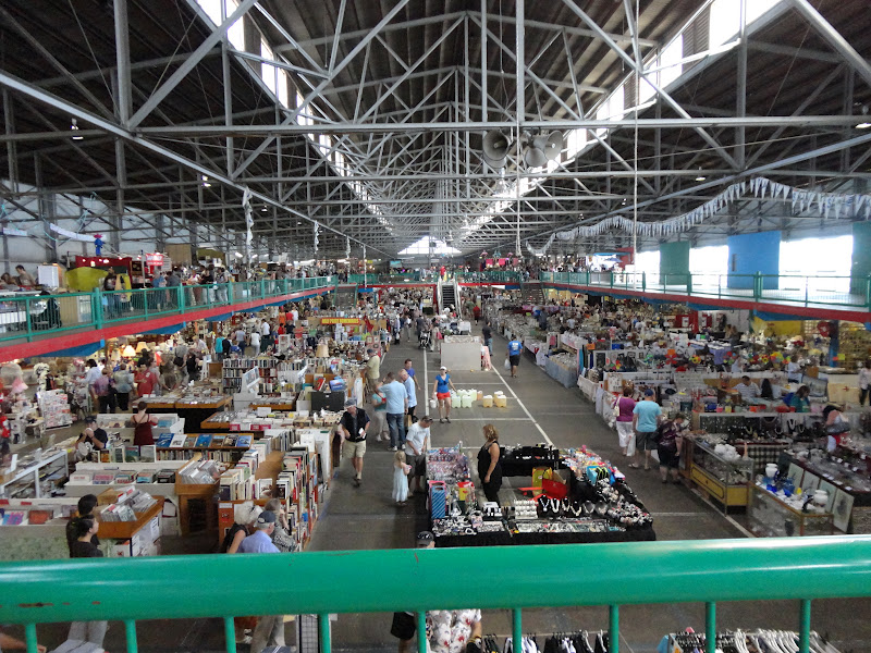 white elephant stalls