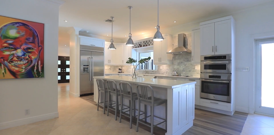 36 Interior Design Photos vs. 6390 SW 112th St, Pinecrest, FL