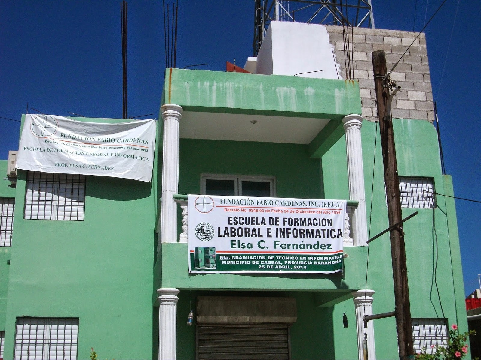 Escuela graduará jóvenes técnicos  en informática en Cabral este viernes