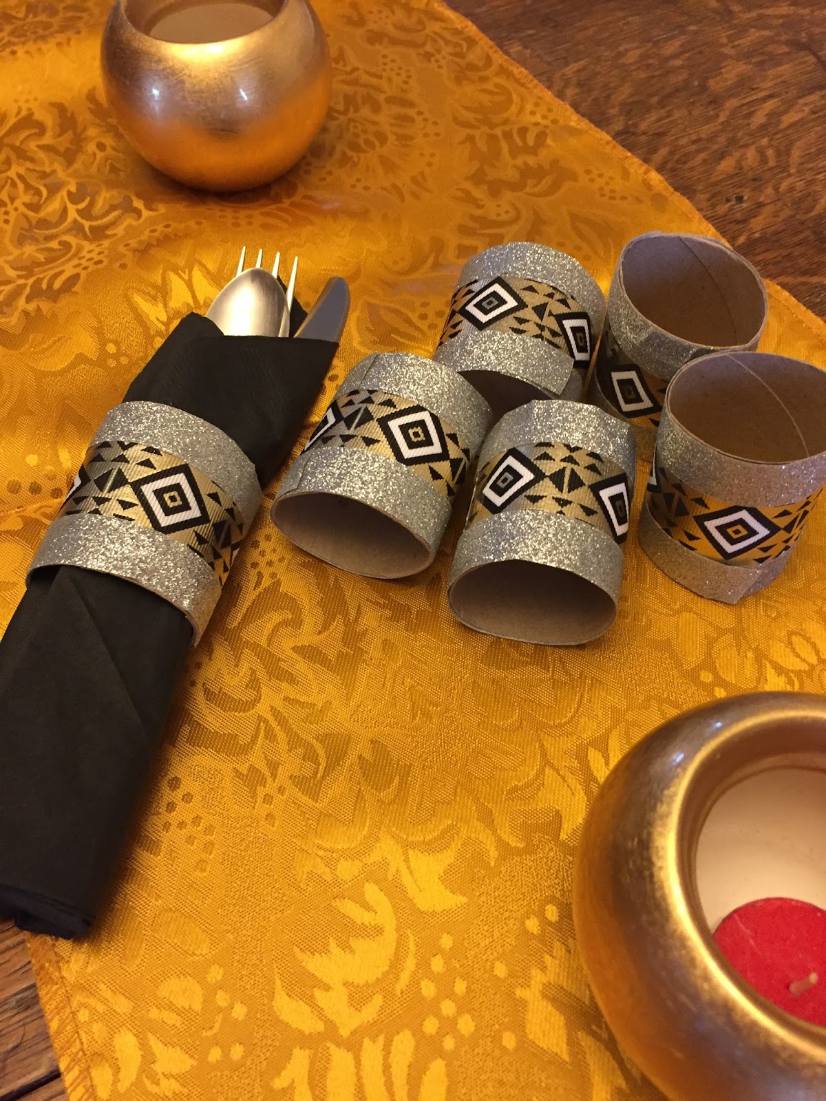 Fast, Easy, and Elegant DIY Napkin Rings Under the Median
