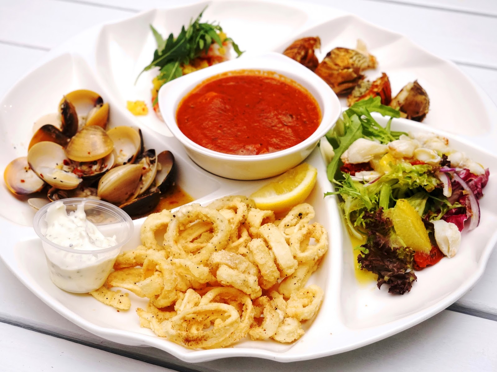 Pinkypiggu Coastes Siloso Beach Sentosa Beachfront Dining Bar Introduces A Refreshed Breakfast All Day Dining Menu