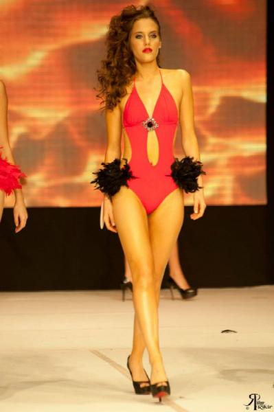 teresa-kuster-miss-world-argentina-2013-03.jpg