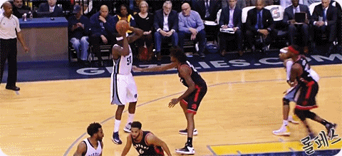 40살의 미친 360도 레이업.gif | 인스티즈