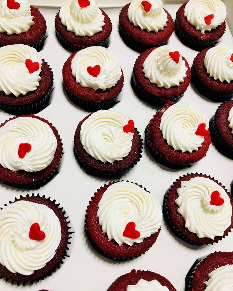 Izah's Kitchen: Tripple choc and red velvet halal cupcakes singapore
