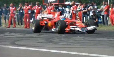 Ferrari 2008 F1 Car - Brutal Launch and Burnout