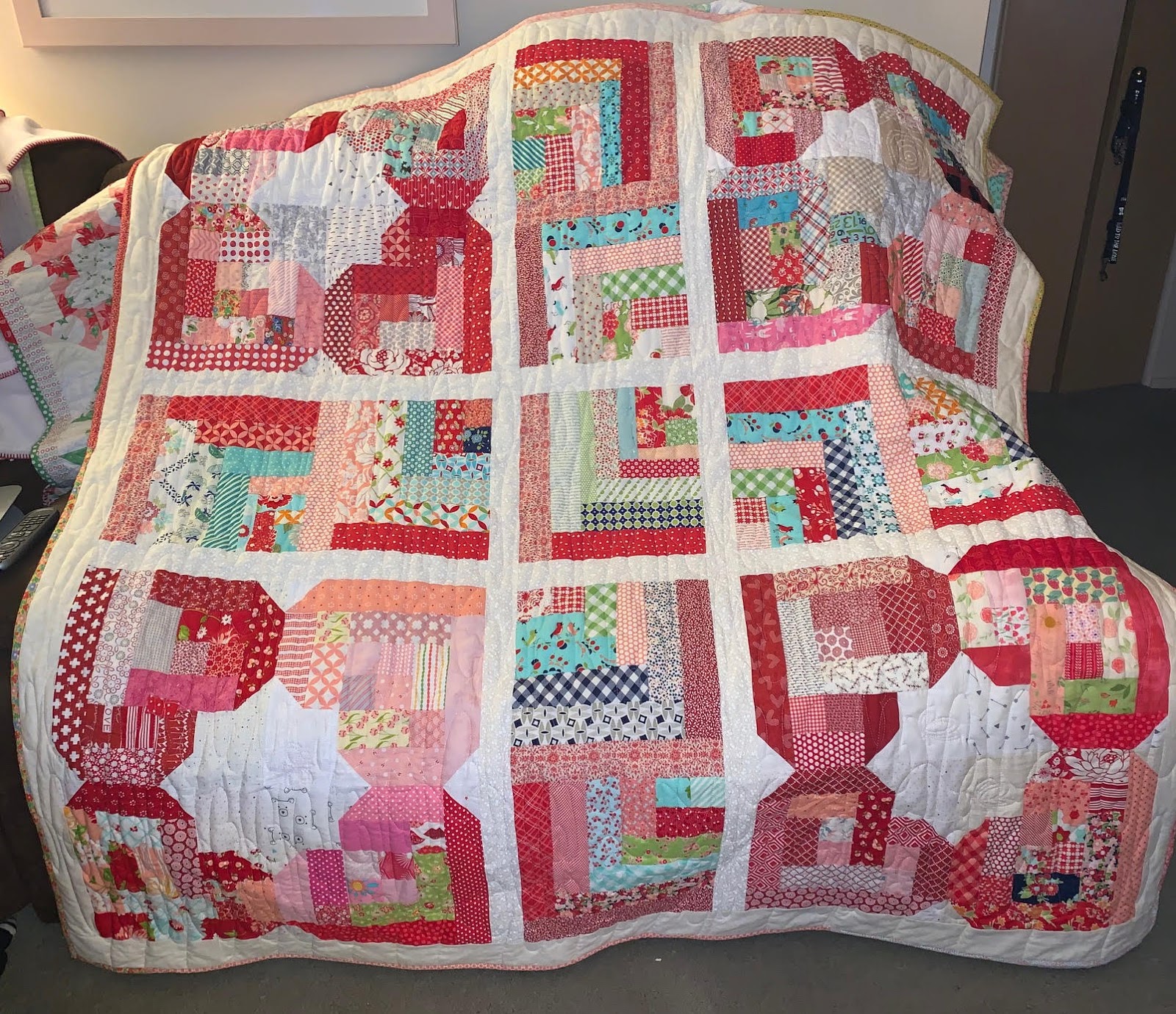 Neverlandstitches A Scrappy Log Cabin Flower Hearts Quilt