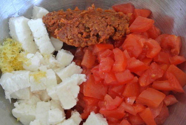 Sim kookt: Minitortilla&amp;#39;s met tomaat
